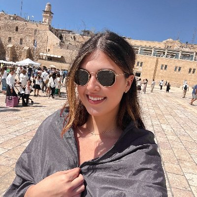 laurhamrick's profile picture. Writer, speaker, personality hire. Pour moi, la mort est un gain. @vanderbiltu