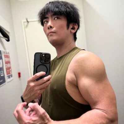 福岡→関東へ!撮影で脚がよく上がる、かなりの頻度でリュウとリョウのコスしてる人。格ゲーコスしたレイヤーは大体友達。元カメコ・元クリエイティブ業。EVOJ2023コスプレコンテスト演技部門グランプリ。 政治系の話は主に→ @sakuraba