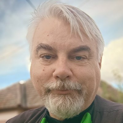 JezikSaKostima's profile picture. Ne pratite me i ja sam se izgubio...
Trenutni posao: blokiram po drustvenim mrezama