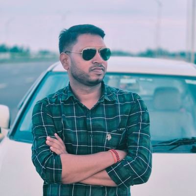 Chemical Engineer,Social Media influencer,
Social Worker!