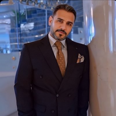 ماجستير قانون -ماجستير علم النفس السياسي - بكلوريوس اداب لغة عربية - مهتم بالشأن الامني والسياسي
