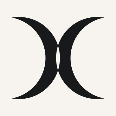 I design with Figma, code with React & Next.js, and dream in pixels.
Freelance web designer/developer with a soft spot for clean UI and bold visuals.