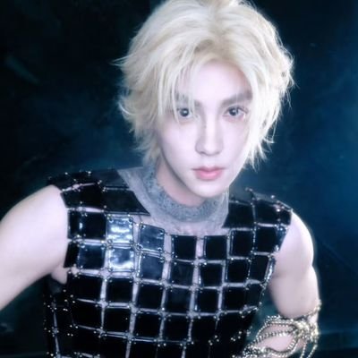 veraoemyunmeng's profile picture. Diferentes danmeis, alguns bl's e vários surtos 🐍