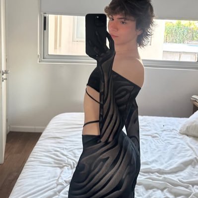 French and Argentina #sissyBoy #latina #femboy insta : ask me ! i only respond to nice guy with FACE pics AND videos😘😘😘😘 #nosnapchat #onlyinstagram