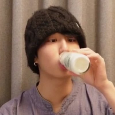 jsungielovebot's profile picture. live laugh clown