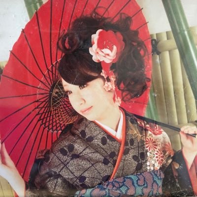 ウェルカム水道橋店のメンバー、あとはフリーモデルのお仕事をしています。フォロバは麻雀関係の方のみ。龍が如くでは峯が好きです。鍵垢▶︎🗝@iscre_am