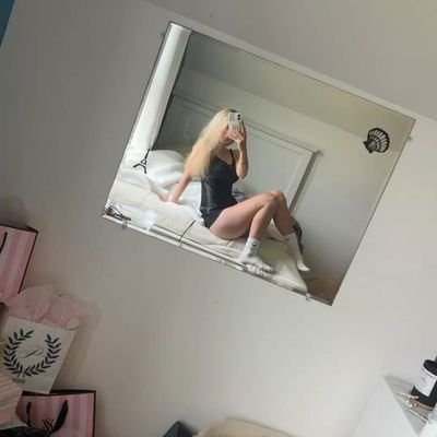 ć18y NLćStudent girl - Netherlands. Selling (custom) content and private videos calls. Premium channel on Telegram.
I Only respond back on Telegram: @Cindy18jx