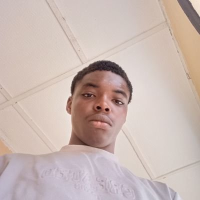 Decruzz88's profile picture. financial