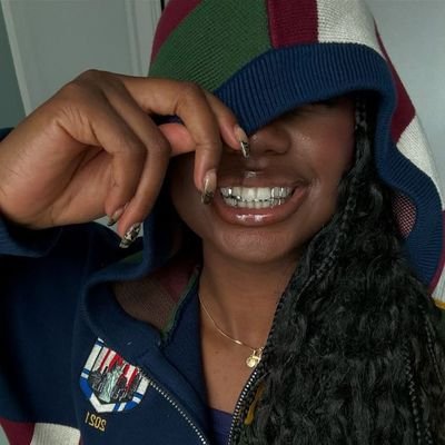 PopularLuna's profile picture. Love yours 🧸🫧.
        *don't chase, ATTRACT!!* 🪄🔮