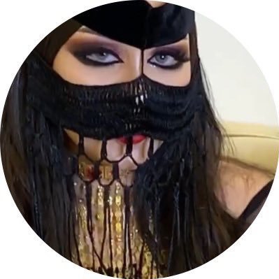 سوف يأتي يوم لن أكون معكم وسوف تدخلون هنا لتقرأوا ماكتبت ف إذا وجدتم ما يؤجرني ف إنشروه وإن وجدتم ما يؤثمني ف إتركوه. ذكروني بدعوه طيبه