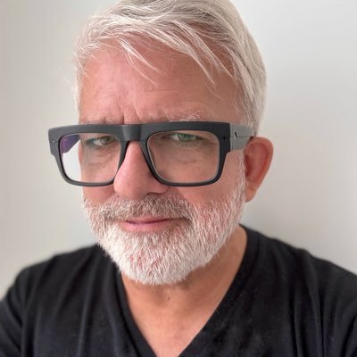 🐘 Elephant in the room spotter 🦷 Co-founder & CEO of https://t.co/AkE22uFu47 🦊 Co-founder & Strategic Advisor at https://t.co/D3NSAoA33V 🖥️ Former CIO at @GOIB
