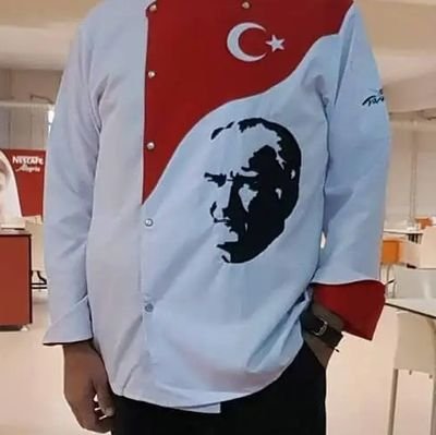 alihanbozkurtt's profile picture. Dik duruşa, görece gelişmiş bir beyine, soyut düşünme yeteneğine, konuşma kabiliyetine sahip olanım ama herşeyden önce.. 

İnsanım...