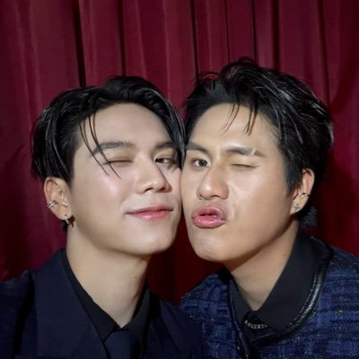 ⠀⠀⠀⠀⠀ Life may not be perfect, but I have @ winny @ satang (♥️)