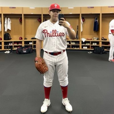 Professional Baseball Player for the Philadelphia @Phillies 🇲🇽⚾️ | Good Vibes ✨🤟🏻