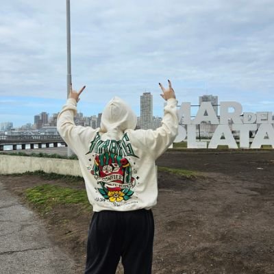 A donde sea y cuando sea , todo por mi banda de rock