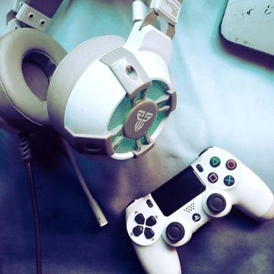 THE_PRINCE_GAME's profile picture. صفحة لاعب عالمي محترف محتوى تعليمي وترفيهي عن الألعاب 👽🎮
Professional World Gamer Page Educational and entertaining content about games 👽🎮