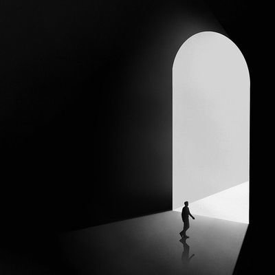 트윗에 존칭/직함 생략.
좌파의 위선과 이중성이 지긋지긋한 사람. 이상주의는 포장은 그럴 듯하지만 본인 빼고 모두 피곤해진다.