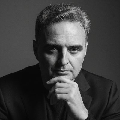 Mandrago's profile picture. Viajo en el tiempo para repetir fotos que salieron mal, no te lo crees? entra en https://t.co/ky7cL0EaCJ
Conductor de @Libre_FM La radio de la música libre.