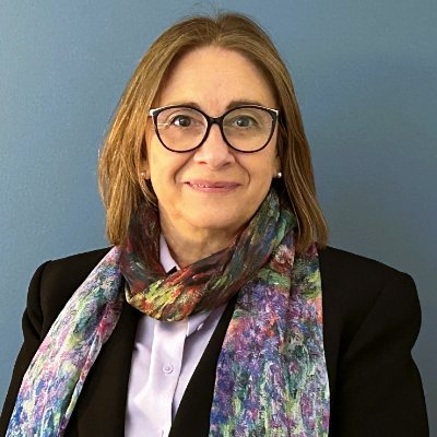 Ex ministra de salud del Perú. Pasión por el mejoramiento de los sistemas de salud.