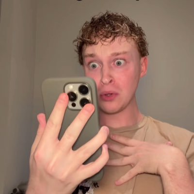 0MMAT's profile picture. 성인