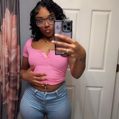 instagram @_tiarrahmariee . Book me for retwist cali @twisted_bytiarrah