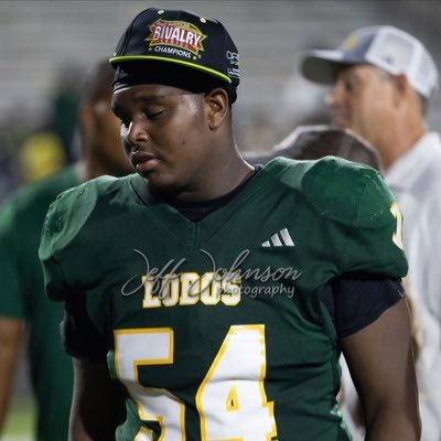 26 OL at Longview high school (, H/W 6’1 250) , (gpa 3.1) NCAA id (2502508277) Deepick23@icloud.com (903 215 2311) (https://t.co/Zg1ZGT3gbr)
