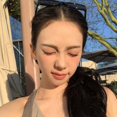 bambeeya_'s profile picture. 