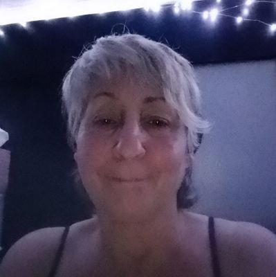 1b644f27531f442's profile picture. 