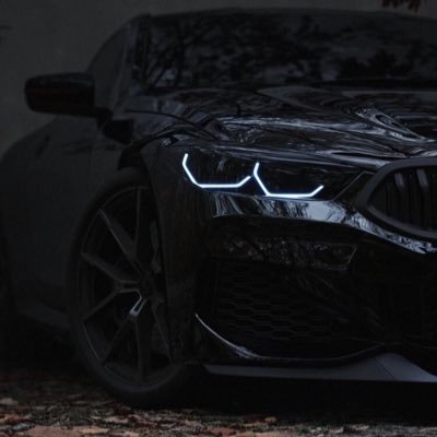 moland013's profile picture. Feet lover 😍🦶(Not a bot)