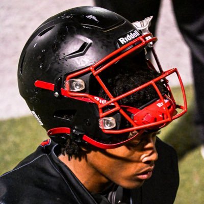 priv4te1sland's profile picture. East Chicago Central || C/O 2028 || WR/DB || 5’8 160 || 3.0 GPA || Email: dallasmoore2028@gmail.com || Head Coach: Corey Bailey 219-201-7691