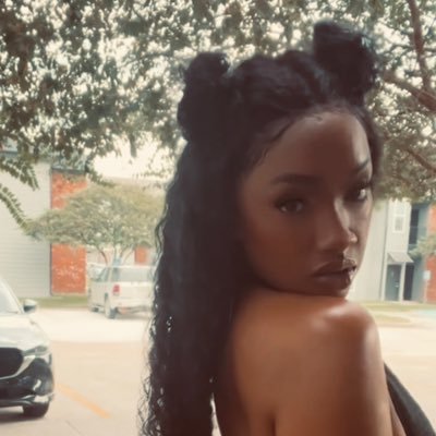 she arrived 💫✨ making new mistakes❤️ called to be an alchemist…a beautiful girl with a gorgeous soul & an unforgettable spirit💞 a mystery ~ she’s everything😘