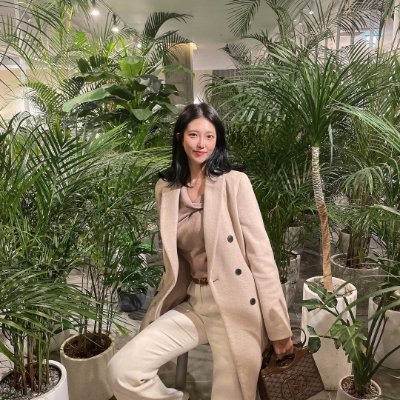 mingmei0617's profile picture. Uniting insight and creativity, I design marketing strategies that drive growth while shaping the essence of brand excellence.