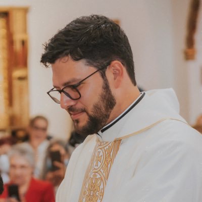 Non permettere mai alla mediocrità di limitare la forza della tua anima, sei stato fatto per la grandezza.