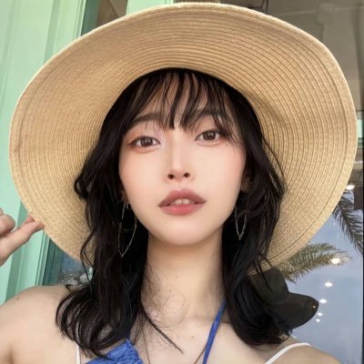 013ithea's profile picture. 