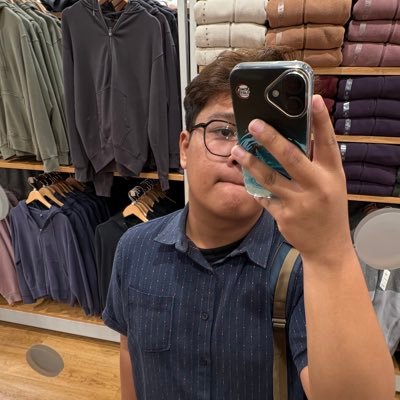 4ramenmagnum's profile picture. one look give em whiplash