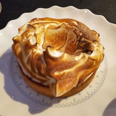 be_ambitious00's profile picture. 태초에, 여성은 실로 태양이었다.