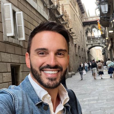 adamnowak_7953's profile picture. Yes I'm gay 🌈