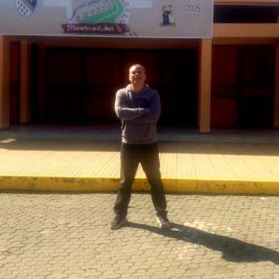 Periodista - Escritor - Cruzado - Directivo Agrupación Nacional de Escritores de Fútbol de Chile (IHE)