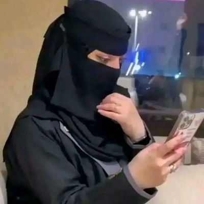 لا تبحث عن من تحبه بل ابحث عن من يستحقك ادعمني
بمتابعتك حسابي الوحيد في تويتر اطلع سهرات جاده وقد كلمتي التواصل معي دق على الرابط واتساب