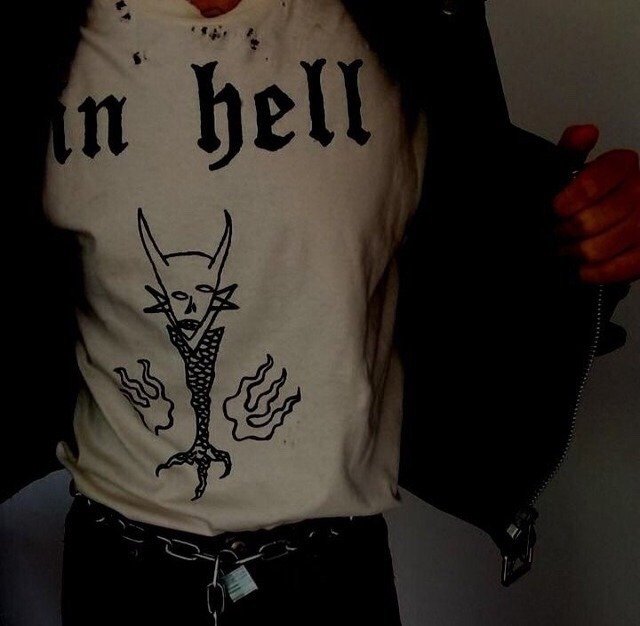 CBurgemeier's profile picture. Y si te embarazo, pues, cachamo' el moisés (De una), je