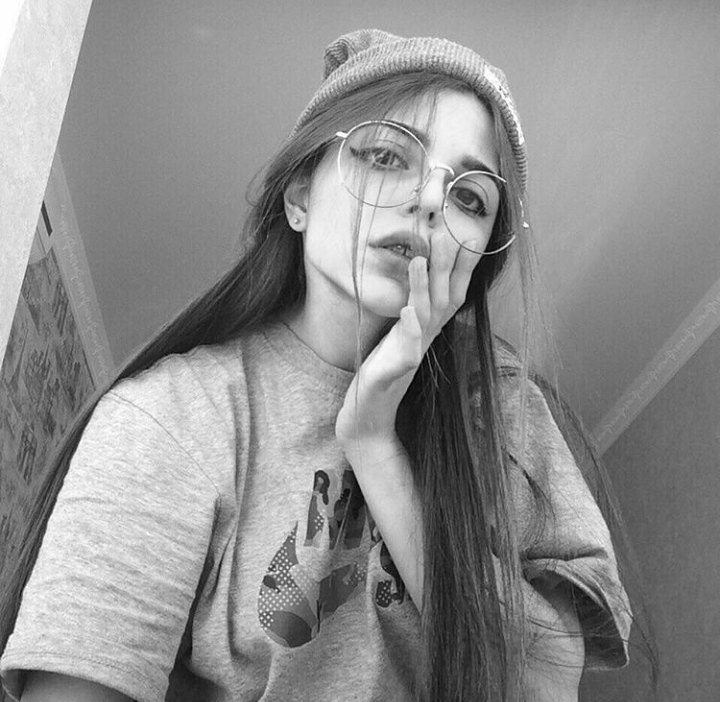 Laceycross19's profile picture. Oh, you're the master of illusion