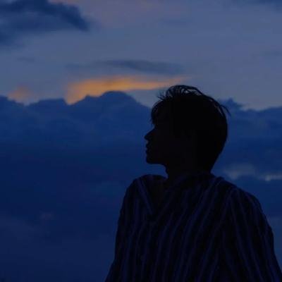 Mwalutim9505's profile picture. 
