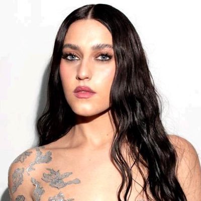 Archina's profile picture. Sola con me 🌙