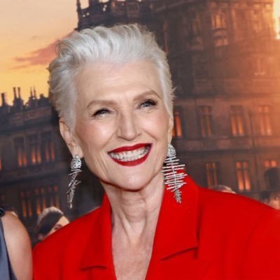 Bestselling International Author of A Woman Makes A Plan! Doctor of Dietetics 🧑🏻🎓Supermodel❤️🚀
S. #ItsGreatToBe76 Manager:
anna@mayemusk.com