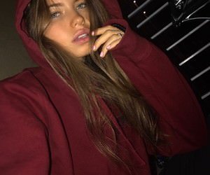 lukygrl84's profile picture. Dos culos que me esperan en la cama