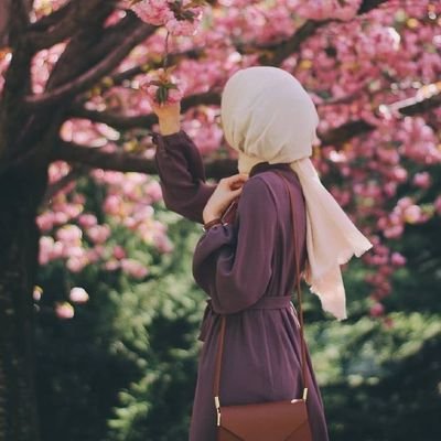 السلام عليك يا من أمرت بالسير الى كربلاء واحياء شعائر الله