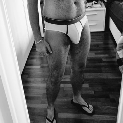 xxx_XL_it's profile picture. Masculine and hairy, massive c*ck...🇮🇹 31 y.o. Mature/Dad lover. 🔞 XXX ⛔️ Drugs