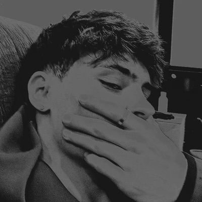 𝐒𝐓𝐔𝐃𝐄𝐍𝐓 𝐈𝐍 𝐒𝐓𝐀𝐑𝐒 𝐇𝐎𝐋𝐋𝐎𝐖.
𝐋𝐀𝐒𝐓 𝐌𝐈𝐍𝐔𝐓 • 𝐎𝐍𝐄 𝐓𝐈𝐌𝐄.
𝐁𝐎𝐒𝐒, 𝐃𝐄𝐀𝐍-𝐎 ,𝙵𝙴!𝙽.