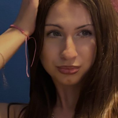 lxvuraa's profile picture. 