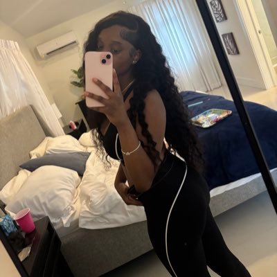@Naya00__